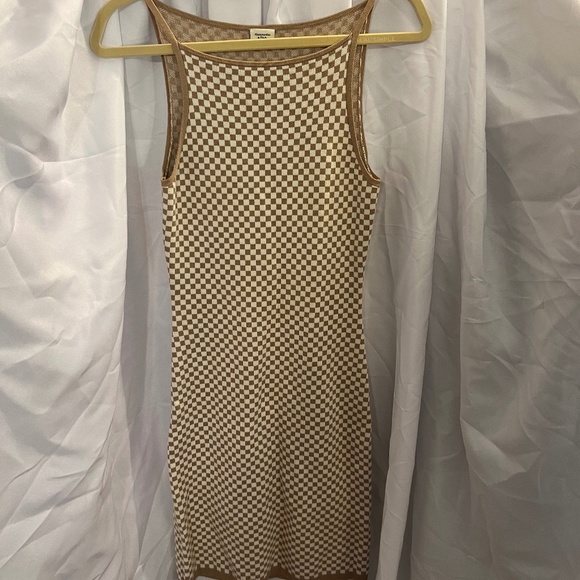 Dress - Picture 2 of 5